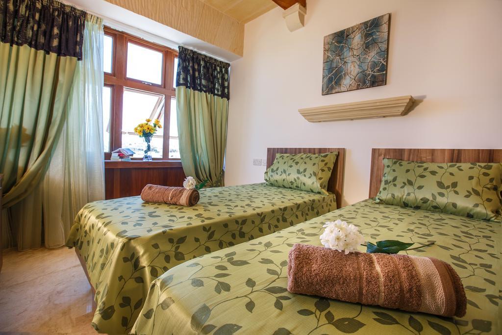 Carini Farmhouses Gharb  Luaran gambar