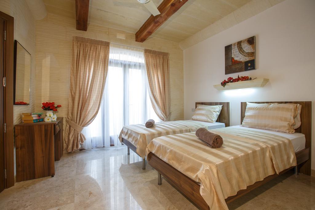 Carini Farmhouses Gharb  Luaran gambar
